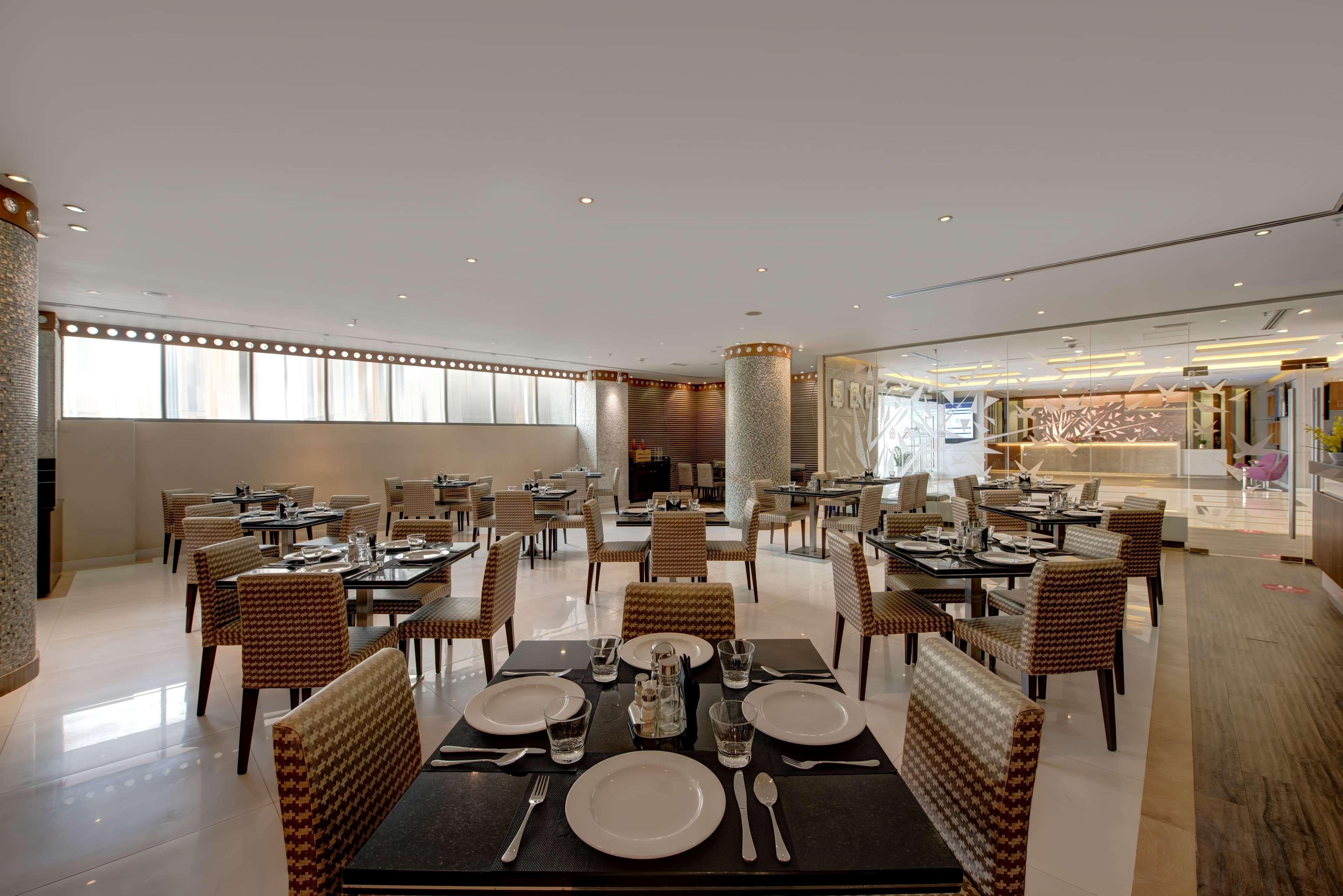 Howard Johnson Plaza By Wyndham Dubai Deira Εστιατόριο φωτογραφία